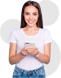 Mujer usando un teléfono